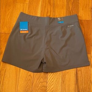 Columbia Women's Gray Athletic Shorts